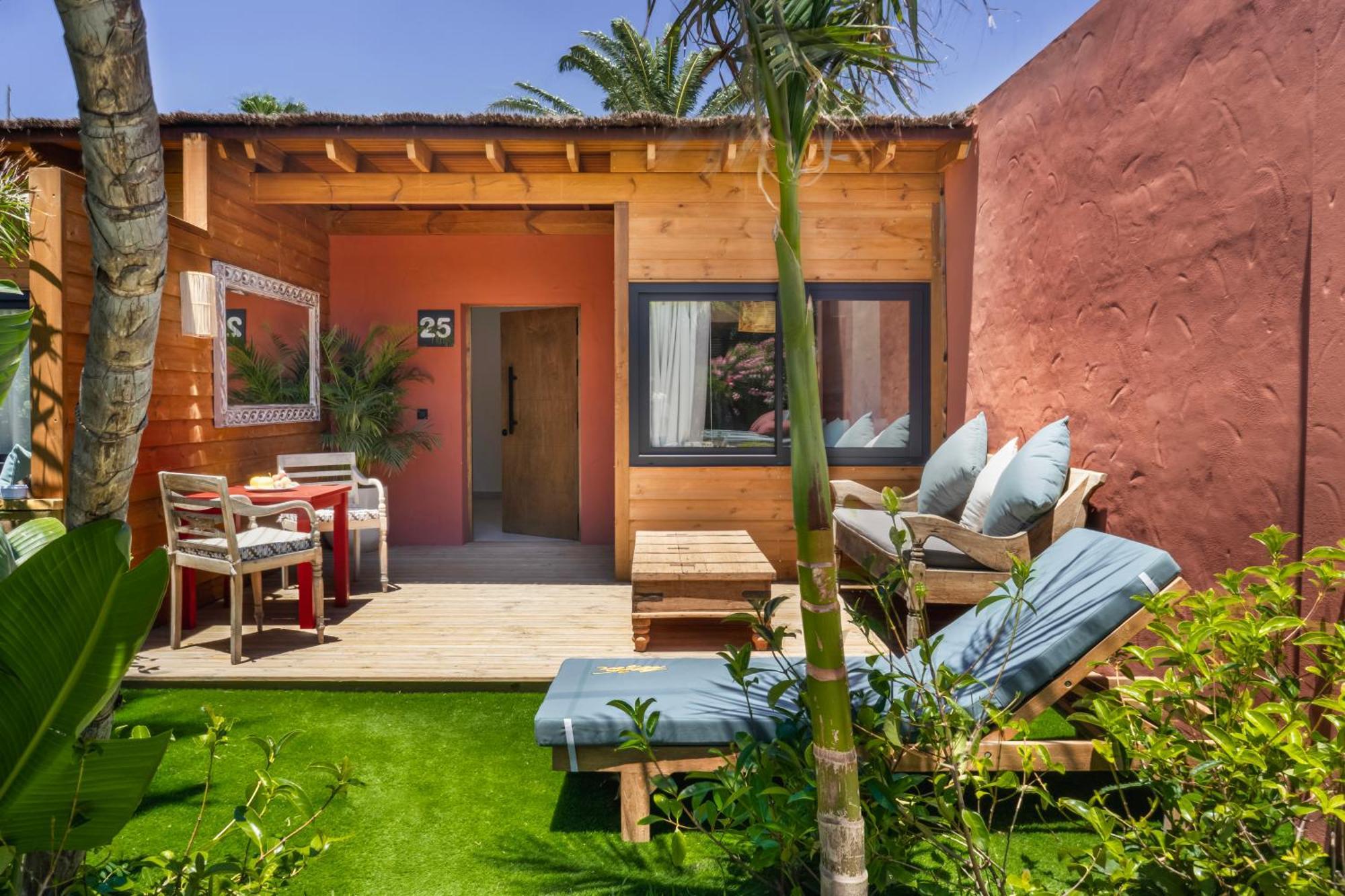 100% Fun Hotel Tarifa Exterior foto