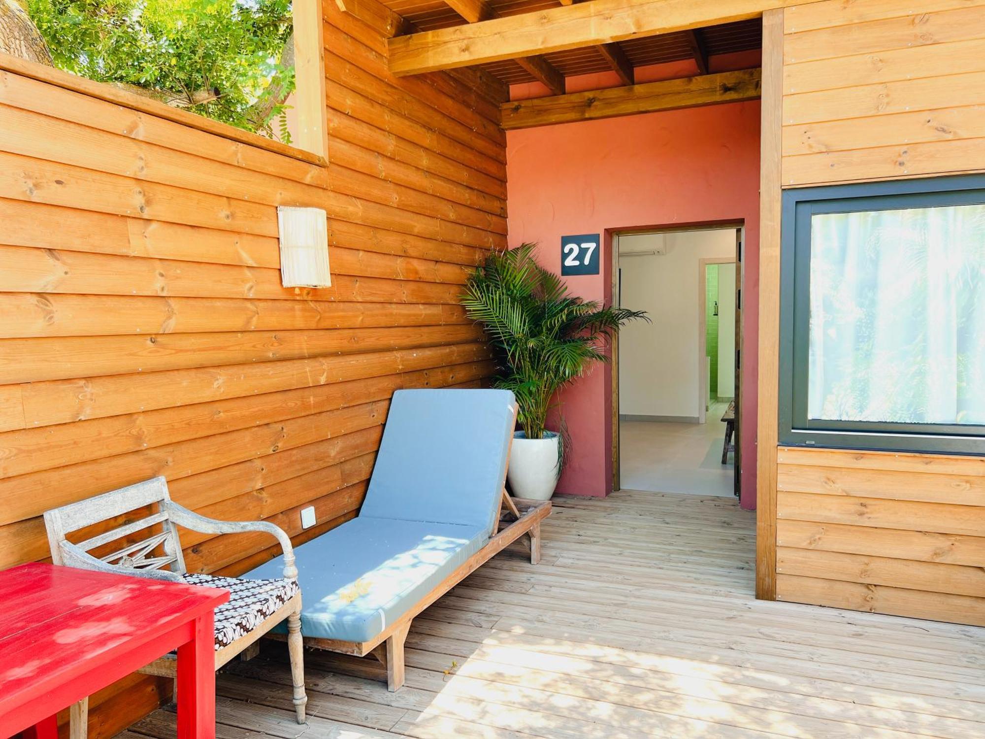 100% Fun Hotel Tarifa Exterior foto